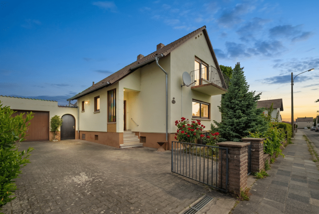 Freistehendes Einfamilienhaus in Worms-Pfeddersheim mit Garten kaufen